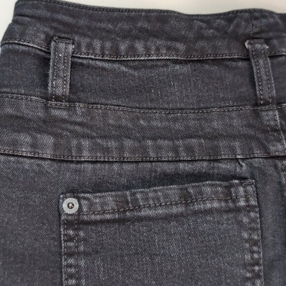3/$20 Mossimo High Rise Short Shorts Faded Denim Cuffed Button Fly Jean - Picture 8 of 9